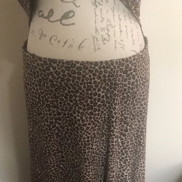 Beautiful  skirt never use - Picture 2 of 2